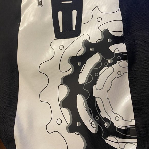 Ortlieb Velocity Waterproof Bicycle Backpack 20L CHAIN Design White & Black NWT - Picture 2 of 5